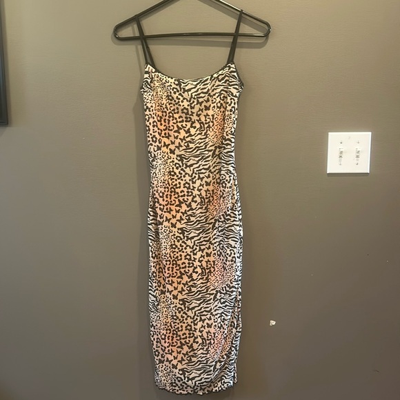 Princess Polly Dresses & Skirts - Princess Polly butterfly leopard midi Dress, US 2